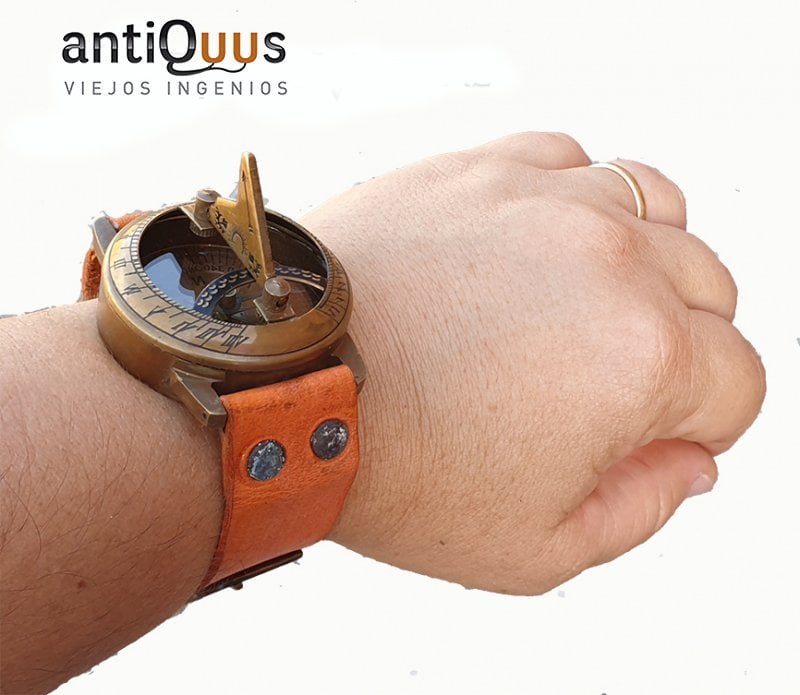 Reloj solar y brújula de pulsera - Antiquus